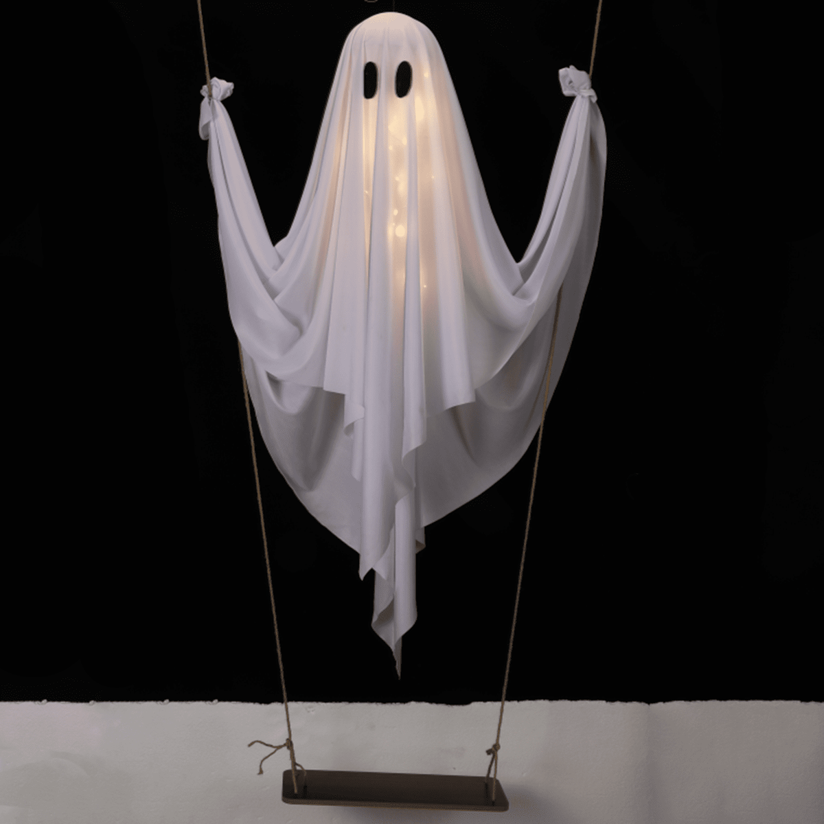 Haunt & Co LED Light Up White Cloth Ghost Swing Tree Hanging Decor, Spooky Flying Ghost On Wooden Swing Outdoor Yard Porch Ornament, Halloween Haunted House Party Tree Hanging Seasonal Atmosphere Decor Gift