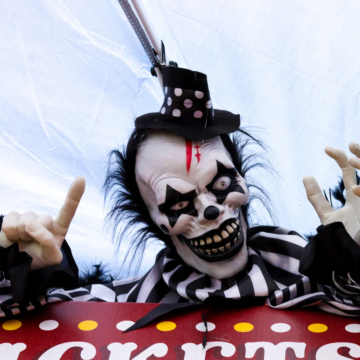 Haunt & Co 1.8 ft Groundbreaker Clown-Vile, Multi-Color