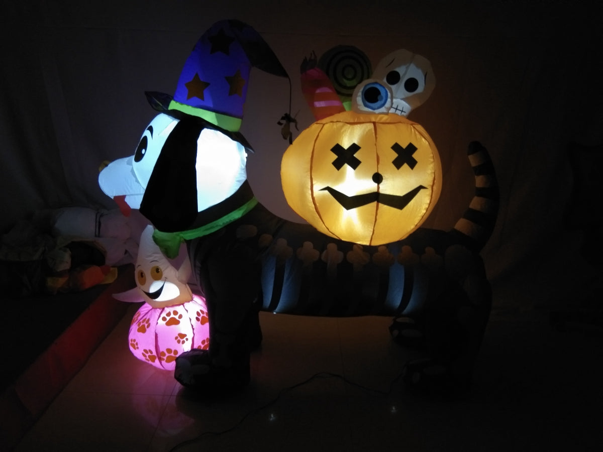 Haunt & Co 5 FT Inflatable Halloween Dog