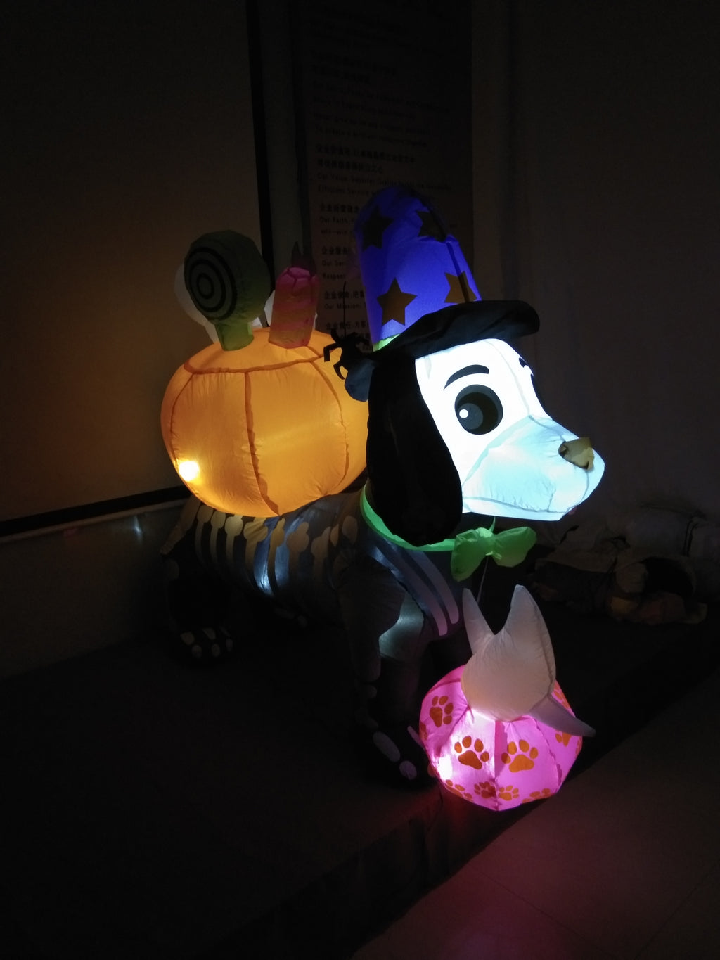 Haunt & Co 5 FT Inflatable Halloween Dog