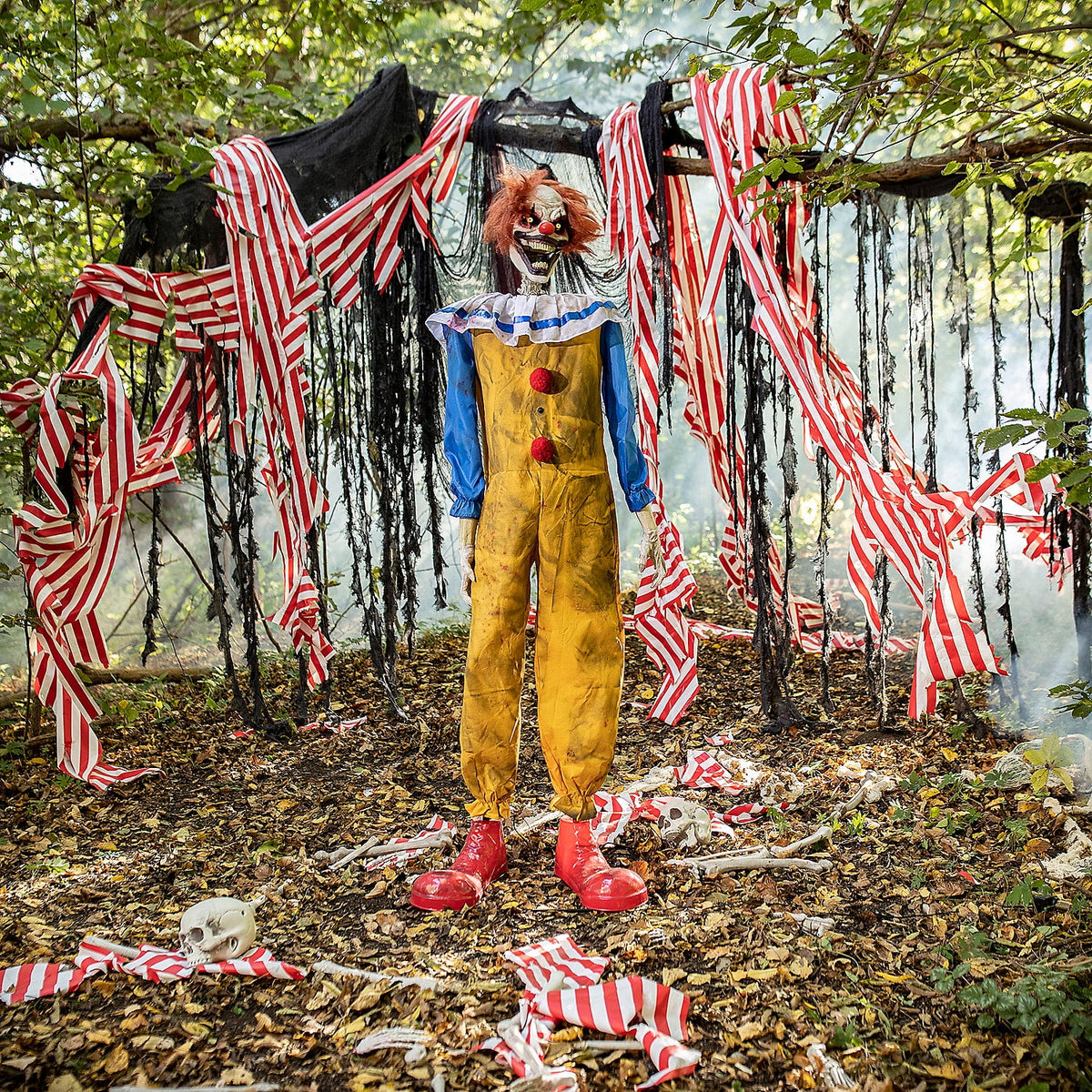Haunt & Co Animated Twitching Clown - 5 ft