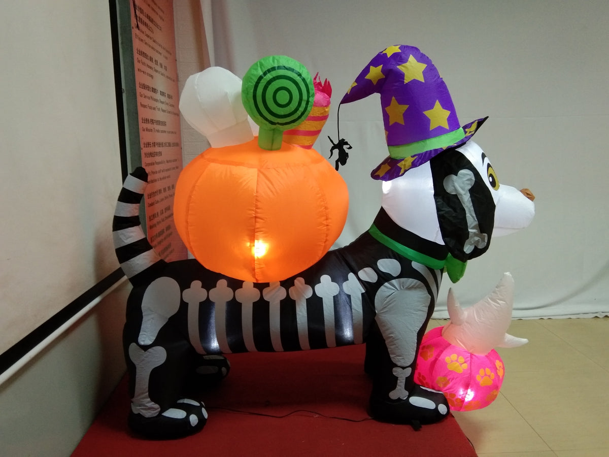 Haunt & Co 5 FT Inflatable Halloween Dog