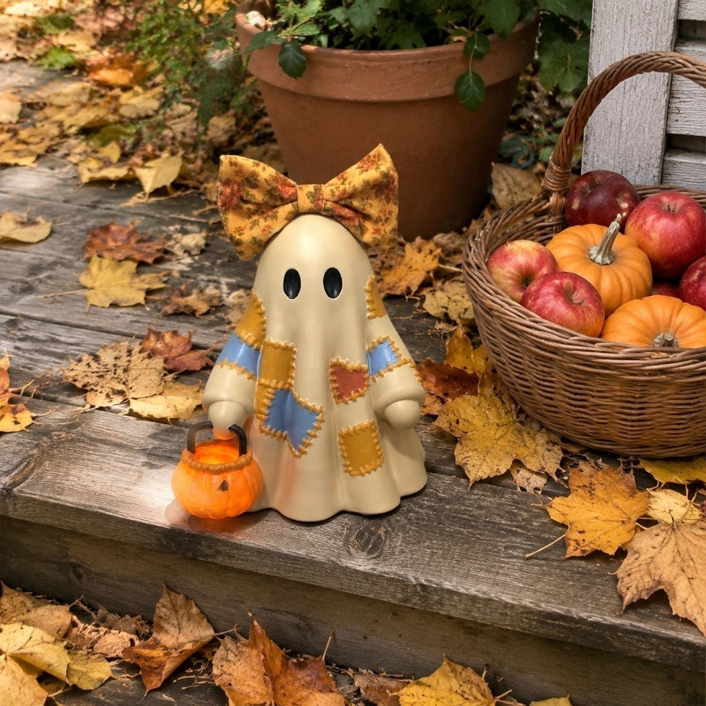 Haunt & Co GIPQJK Summerween Cute Ghost Resin Figure with Bow Tie Holding Pumpkin Statue, Creative Halloween Desktop Shelf Home Decor Ornament A