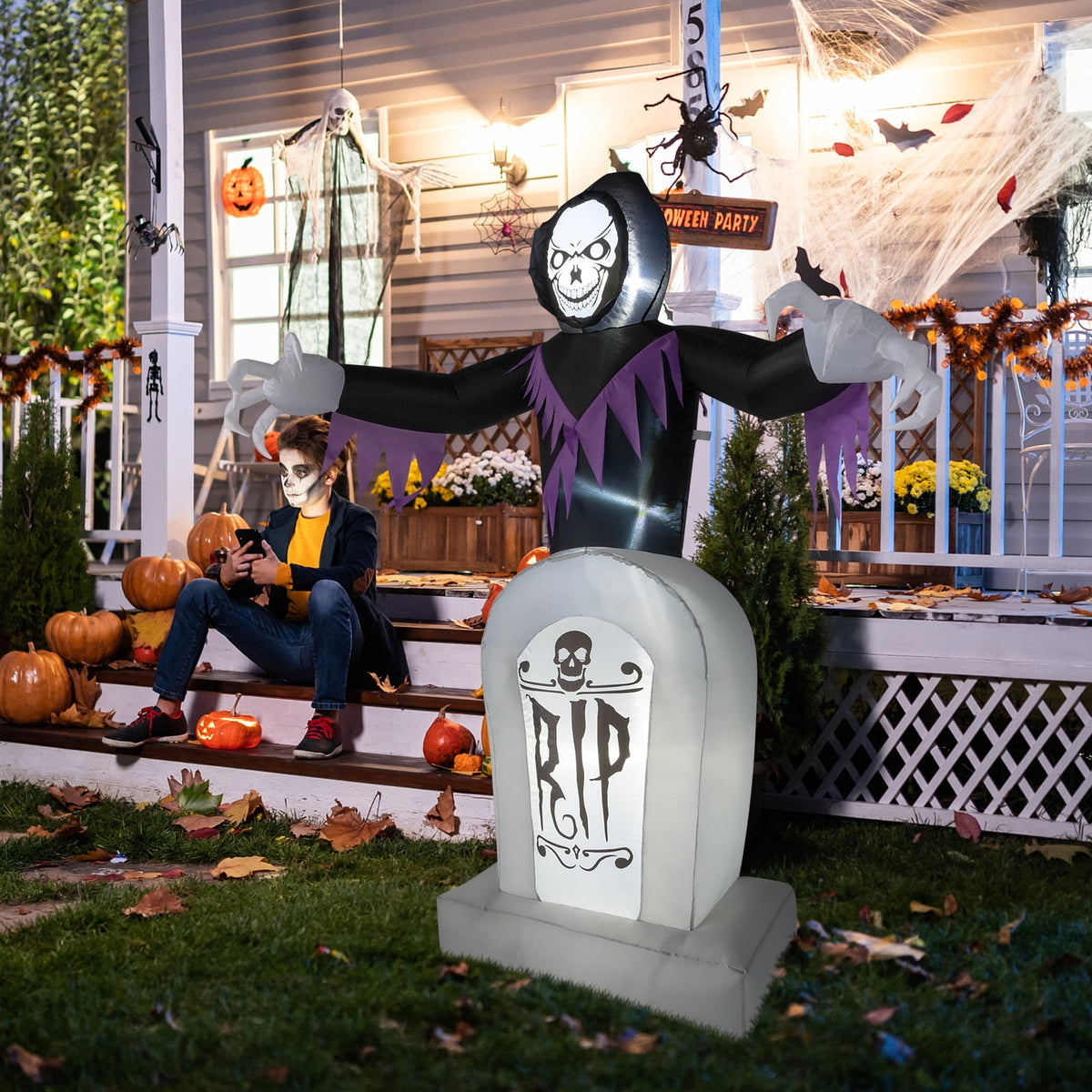 Haunt & Co Inflatable 6 FT Reaper