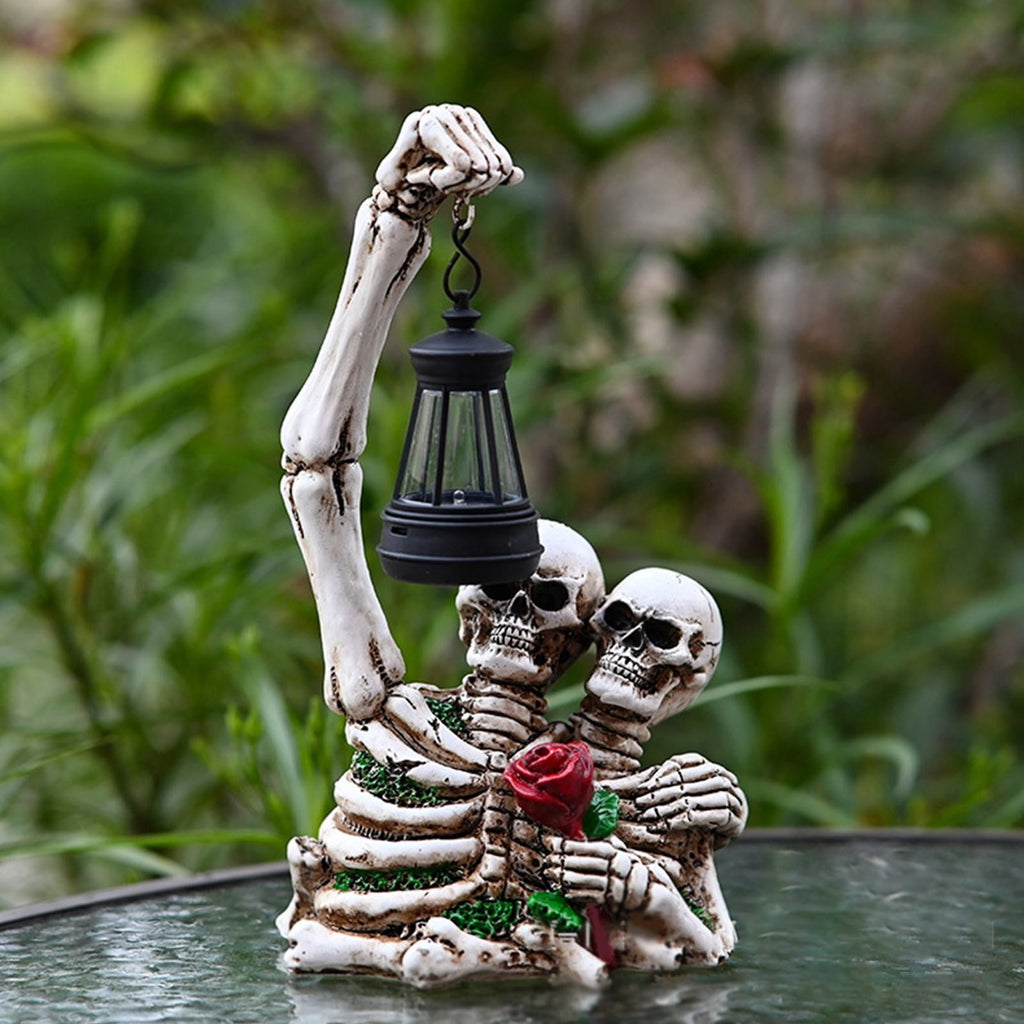 Haunt & Co Uanit Halloween Couple Skull Lamp Outdoor Solar Garden Courtyard Festival Decoration