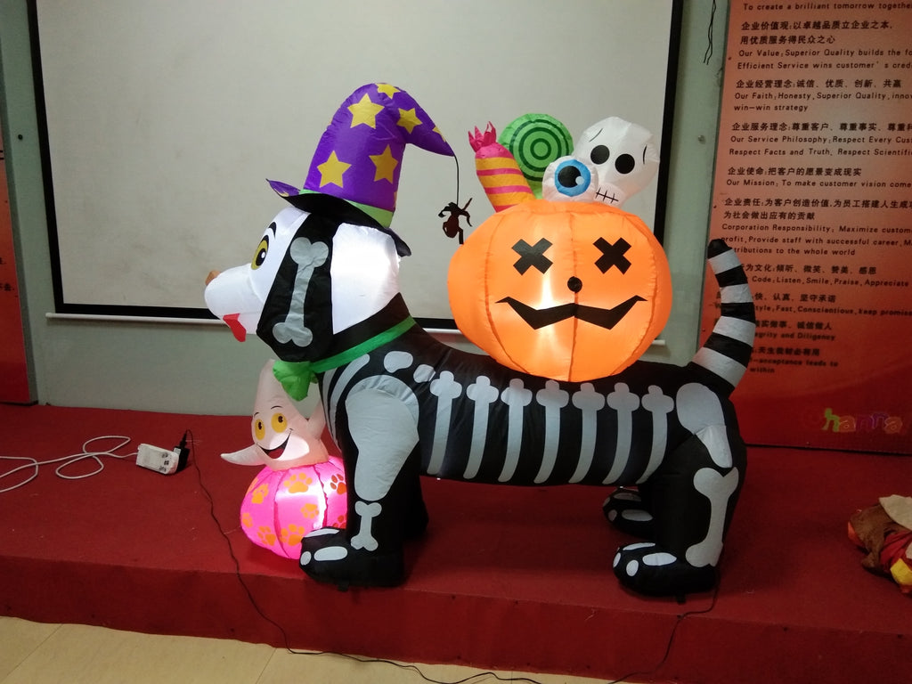 Haunt & Co 5 FT Inflatable Halloween Dog