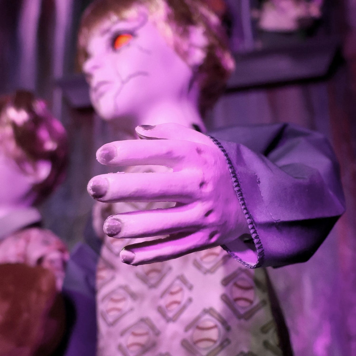 Haunt & Co Apocalypse Twins Halloween Animatronics with Red Eyes & Head Sync, 3-Ft